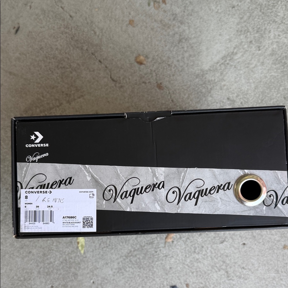 Converse Black Shoe Box with Silver Vaquera Band - Picture 2 of 2